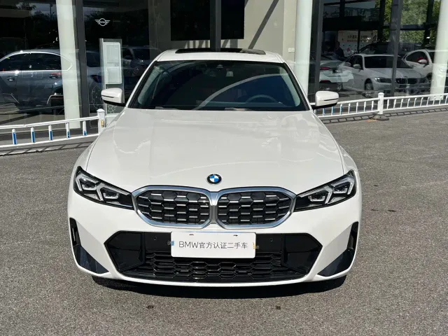 BMW 3 Series — Фото автомобиля 4