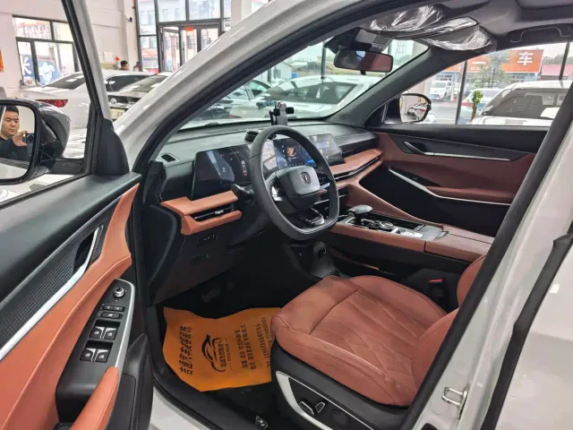 Changan CS75 Plus — Фото автомобиля 8