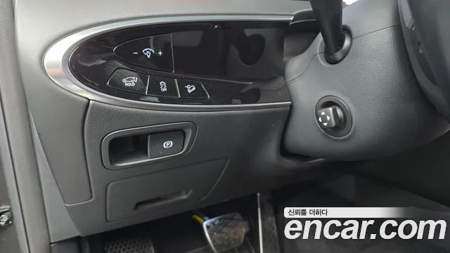 Genesis GV70 2.5T Бензин AWD — Фото автомобиля 24