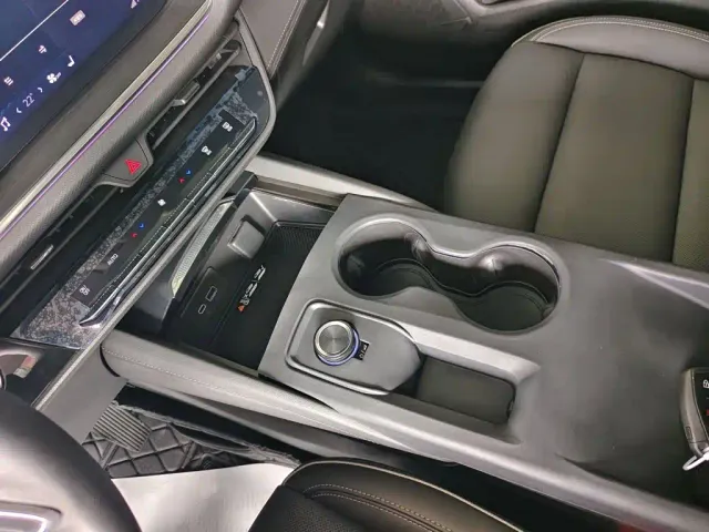 Buick Envision Plus — Фото автомобиля 23