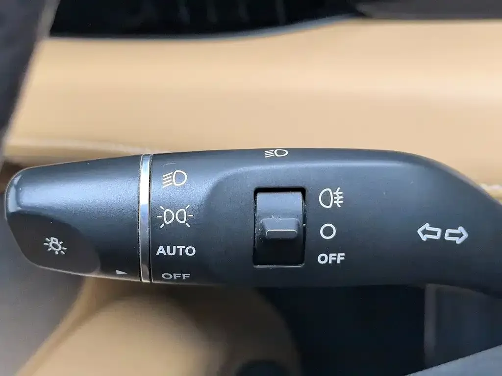 AITO Wenjie AITO M5 2022 Extended Range AWD Ultimate Edition — Фото автомобиля 21