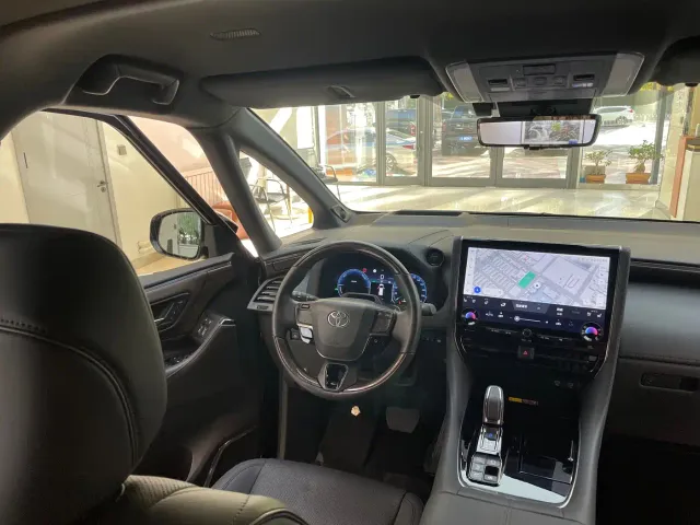 Toyota Alphard — Фото автомобиля 15
