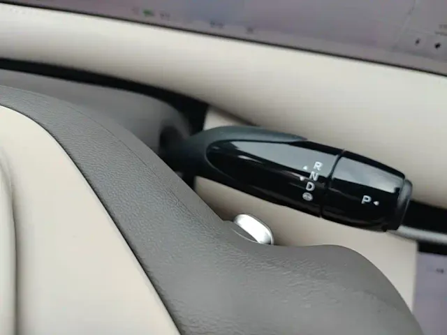 IM Motors LS6 — Фото автомобиля 13