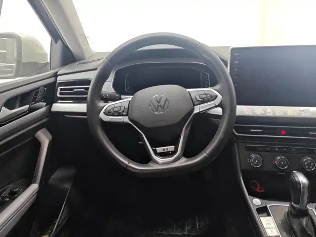 Volkswagen Lavida — Фото автомобиля 15