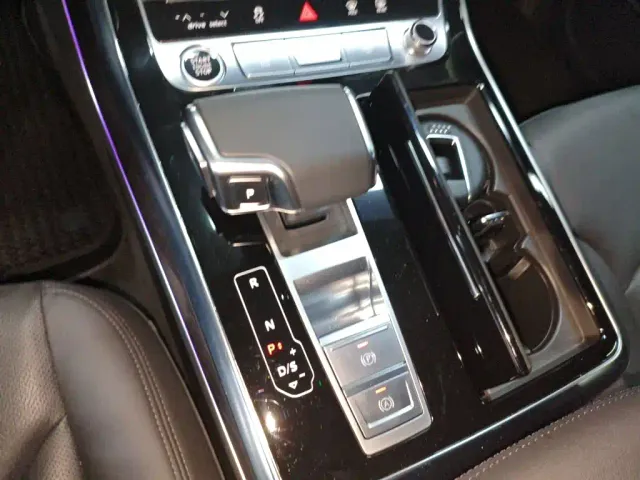 Audi Q8 — Фото автомобиля 15