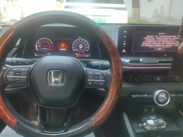 Honda Accord — Фото автомобиля 12