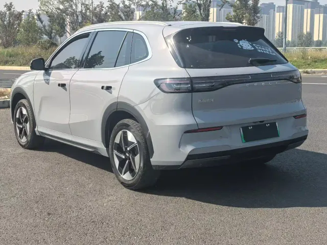 Geely Galaxy E5 — Фото автомобиля 9