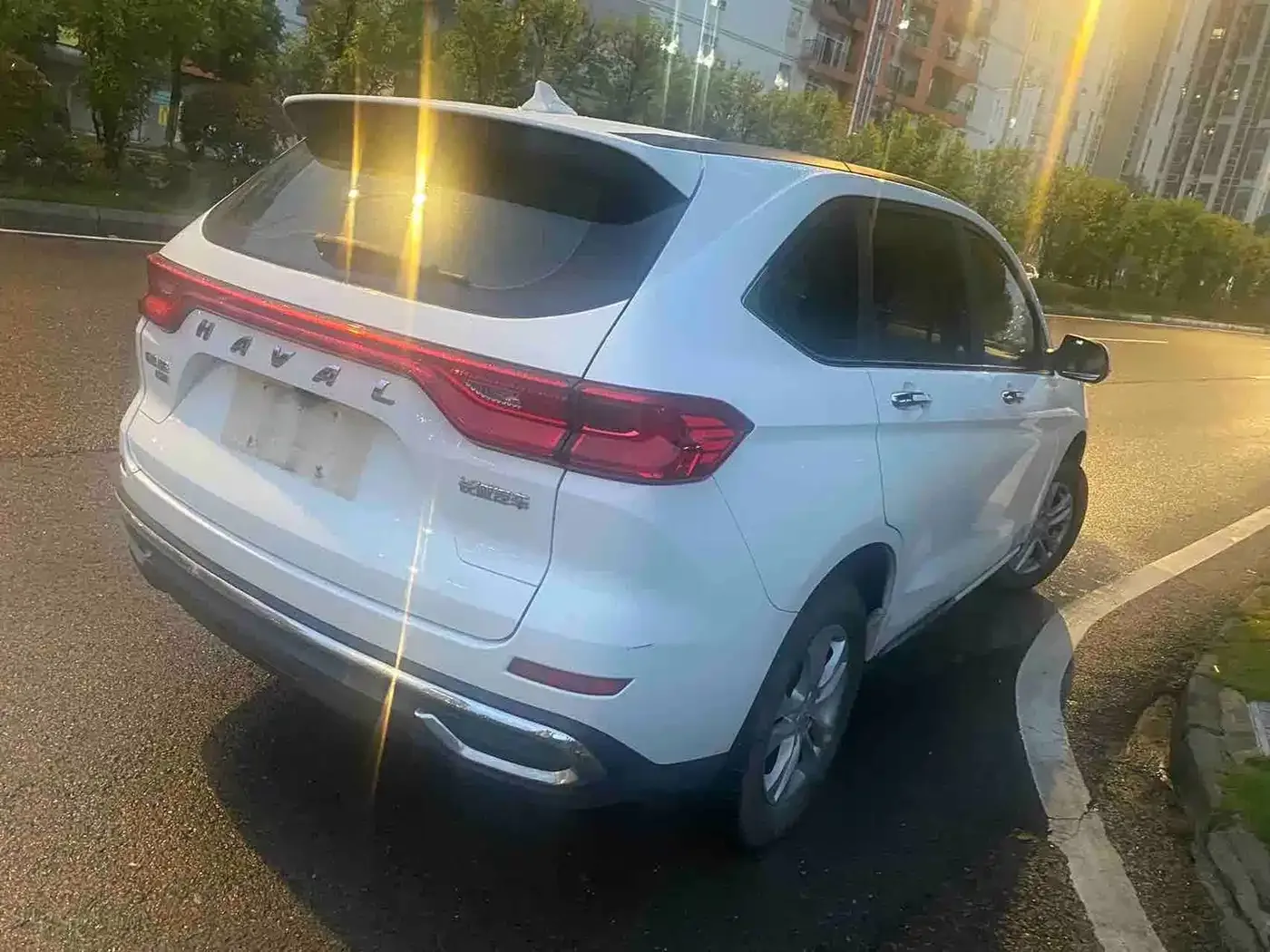 Haval Haval M6 2021 PLUS 1.5T DCT Elite Smart Connect — Фото автомобиля 6