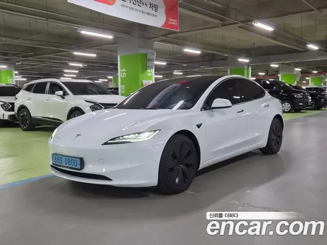 Tesla Model 3 — Фото автомобиля 2