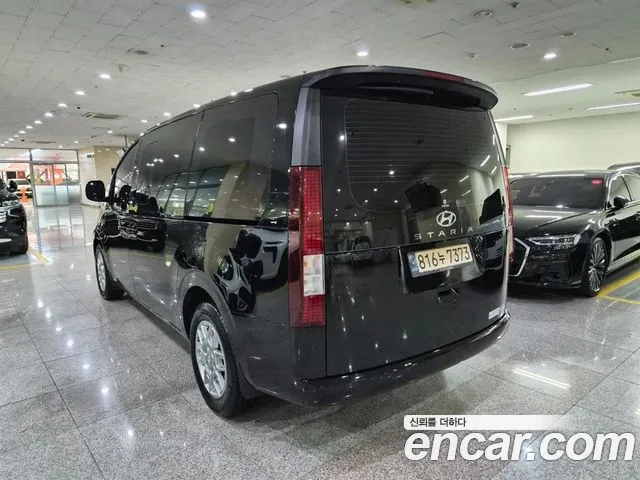 Hyundai Staria — Фото автомобиля 3