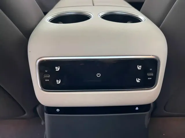 Li Auto Li Auto MEGA 2024 Ultra — Фото автомобиля 27