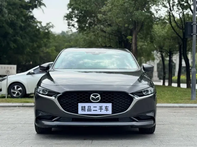 Mazda Axela — Фото автомобиля 2