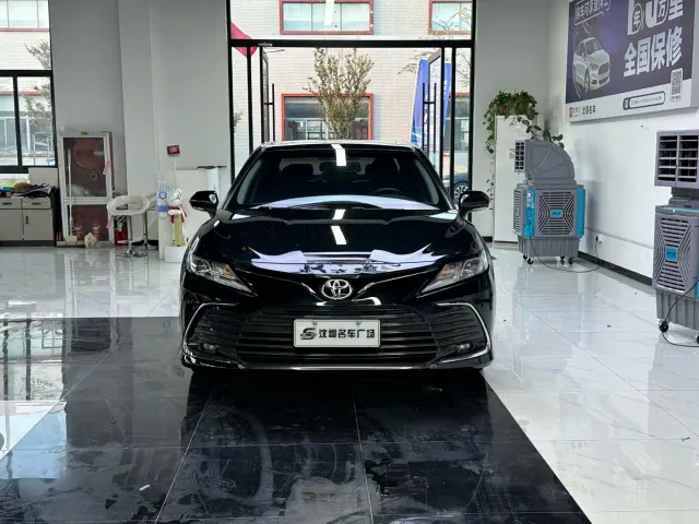 Toyota Camry — Фото автомобиля 2