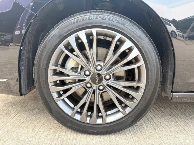 Dongfeng Yixuan MAX — Фото автомобиля 10