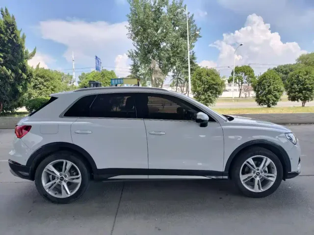 Audi Q3 — Фото автомобиля 4