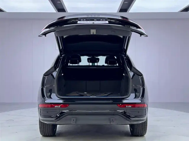 Audi Q5L Sportback — Фото автомобиля 9