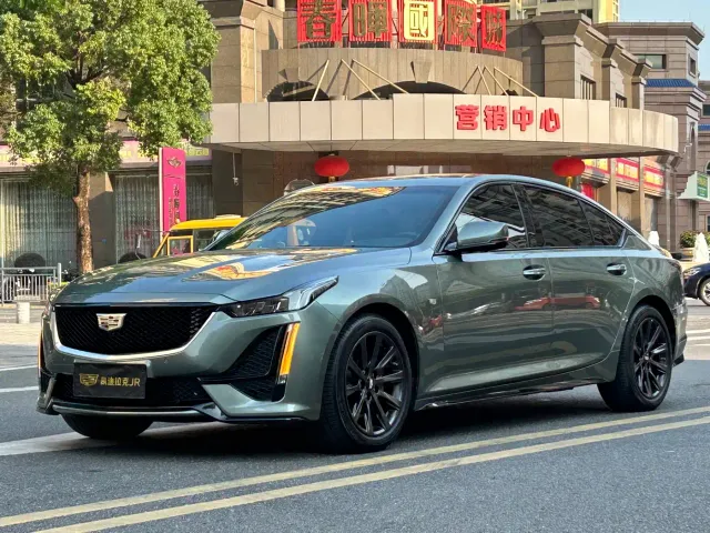 Фотография автомобиля — Cadillac CT5