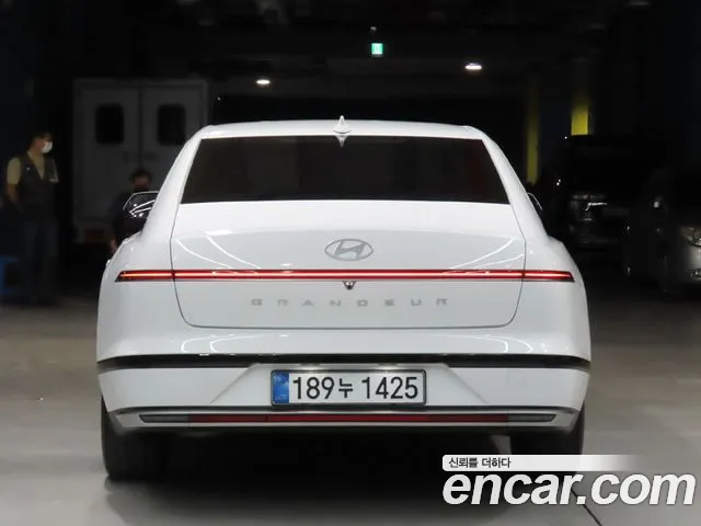 Hyundai Grandeur GN7 — Фото автомобиля 3