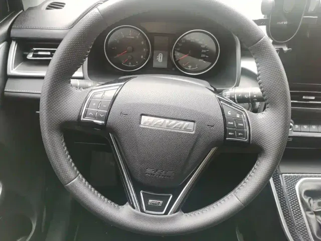 Haval M6 — Фото автомобиля 10