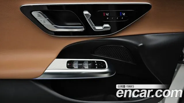 Mercedes-Benz E-Class — Фото автомобиля 14