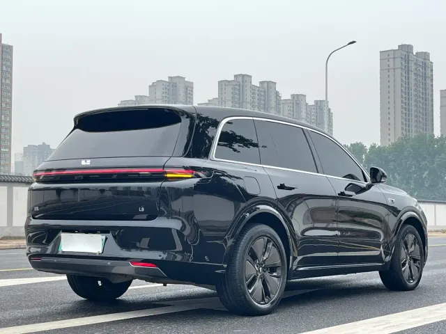 Li Auto Li L8 2024 Max — Фото автомобиля 4