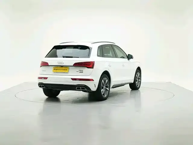 Audi Q5L — Фото автомобиля 8
