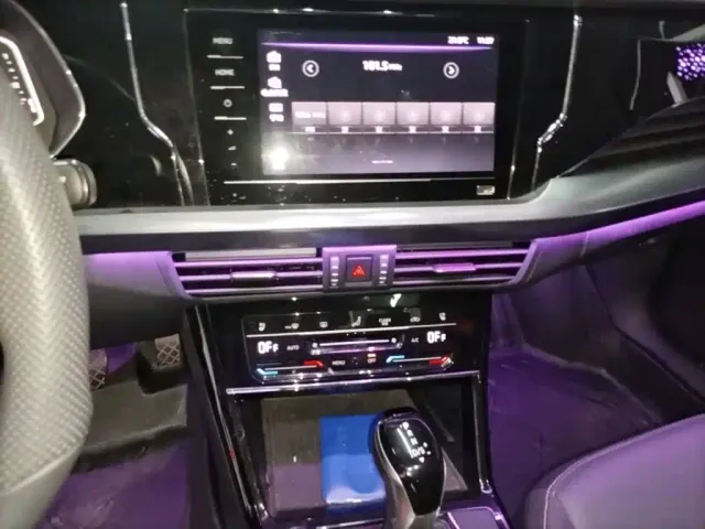 Volkswagen Passat — Фото автомобиля 12
