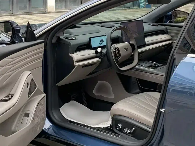 Geely Galaxy Xingyao 8 — Фото автомобиля 14