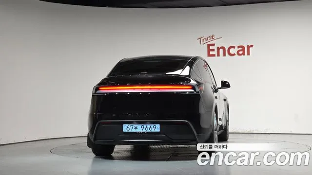 Tesla Model Y Модель Y — Фото автомобиля 3