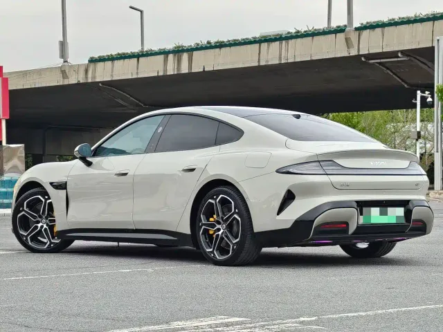 Xiaomi SU7 — Фото автомобиля 4