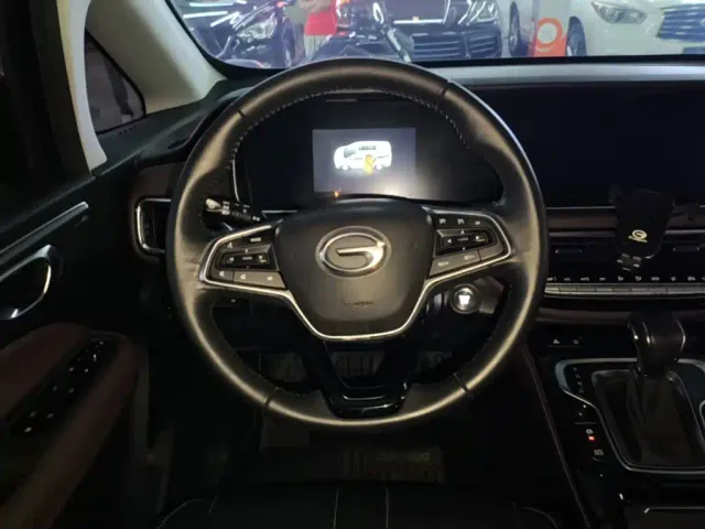GAC Trumpchi M6 — Фото автомобиля 10