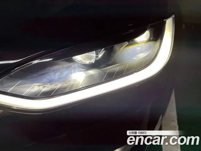 Tesla Model X — Фото автомобиля 6