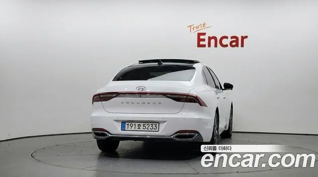 Hyundai Grandeur Exclusive — Фото автомобиля 4