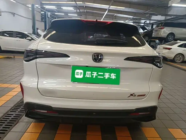 Changan X5 Plus — Фото автомобиля 5