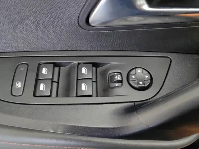 Peugeot 2008 — Фото автомобиля 9