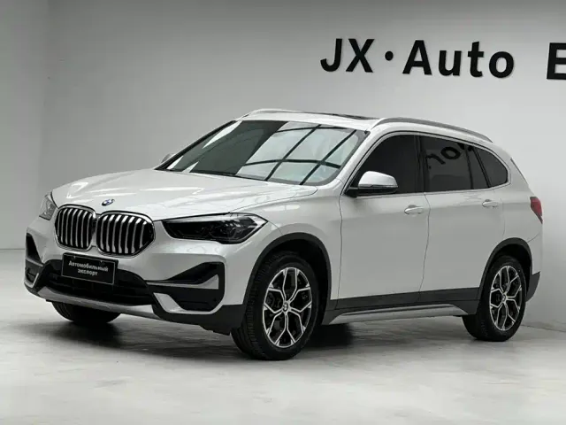 Фотография автомобиля — BMW X1