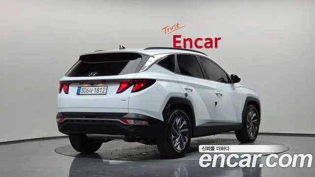 Hyundai Tucson Tucson (NX4) Бензин 1.6 Turbo 4WD — Фото автомобиля 2