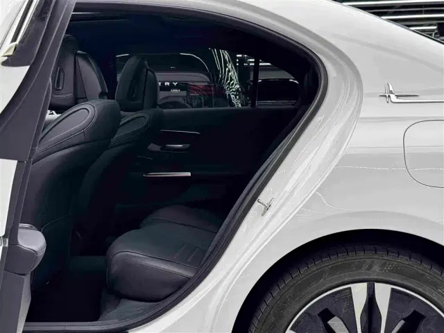 Mercedes-Benz C-Class — Фото автомобиля 7