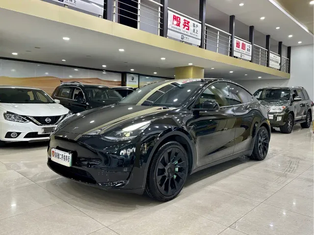 Фотография автомобиля — Tesla Model Y