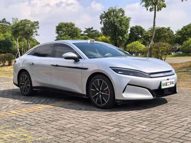 BYD Han L — Фото автомобиля 3
