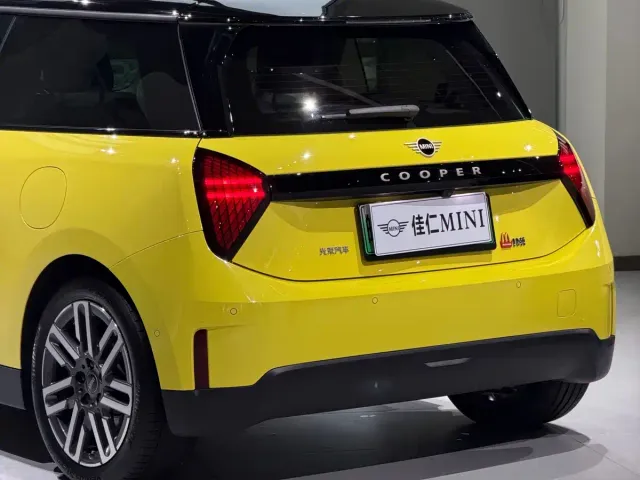 MINI Cooper — Фото автомобиля 6