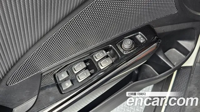 KG_Mobility_Ssangyong TIBOLI Very New Tivoli Бензин 1.5 2WD — Фото автомобиля 27