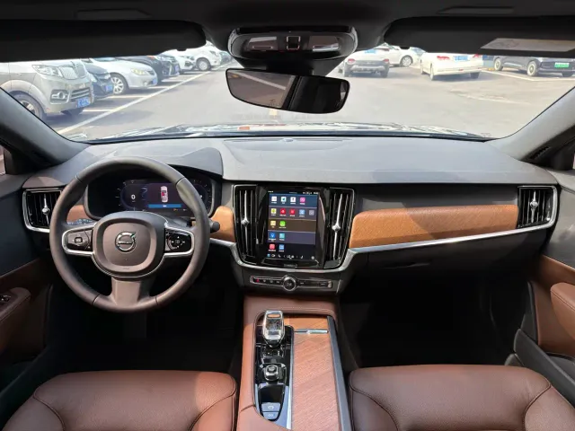 Volvo S90 — Фото автомобиля 6