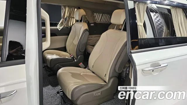 Kia Canival Carnival 4 поколение 9 мест Hi-Limousine — Фото автомобиля 11