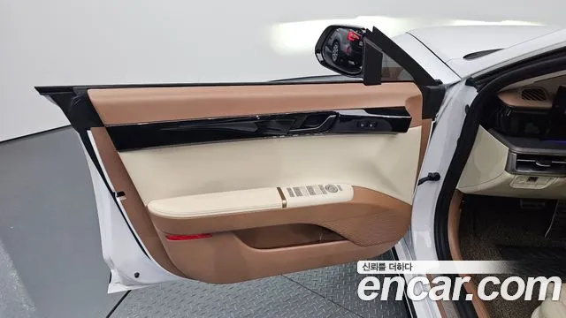 Hyundai Grandeur GN7 — Фото автомобиля 13