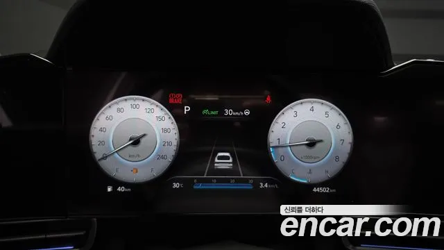 Hyundai AVANTE Avante (CN7) — Фото автомобиля 8