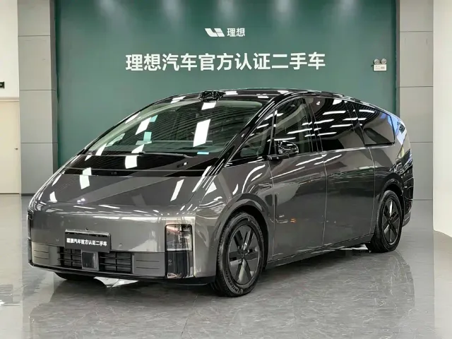 Фотография автомобиля — Li Auto MEGA