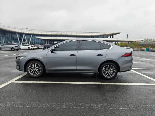 BYD Qin PLUS — Фото автомобиля 8
