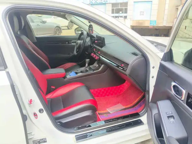 Honda Civic — Фото автомобиля 10