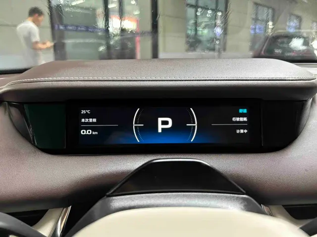 Xiaomi SU7 — Фото автомобиля 19